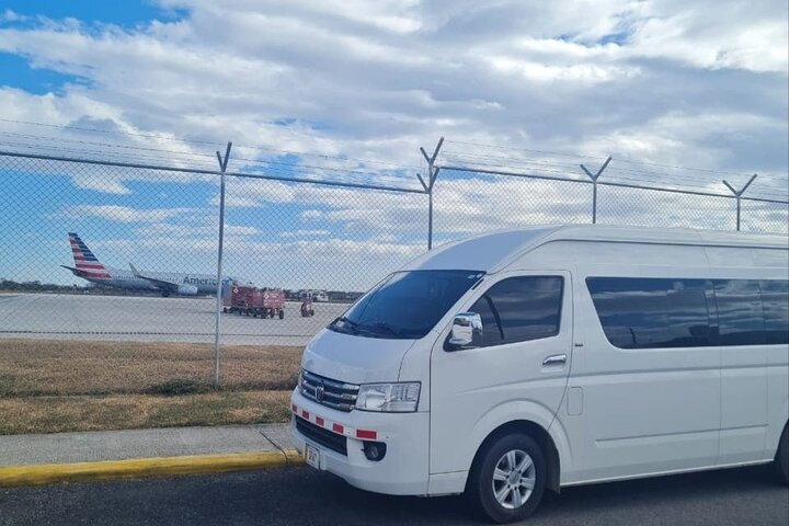 Private Transportation from Liberia Airport to Secrets Papagayo - Photo 1 of 8